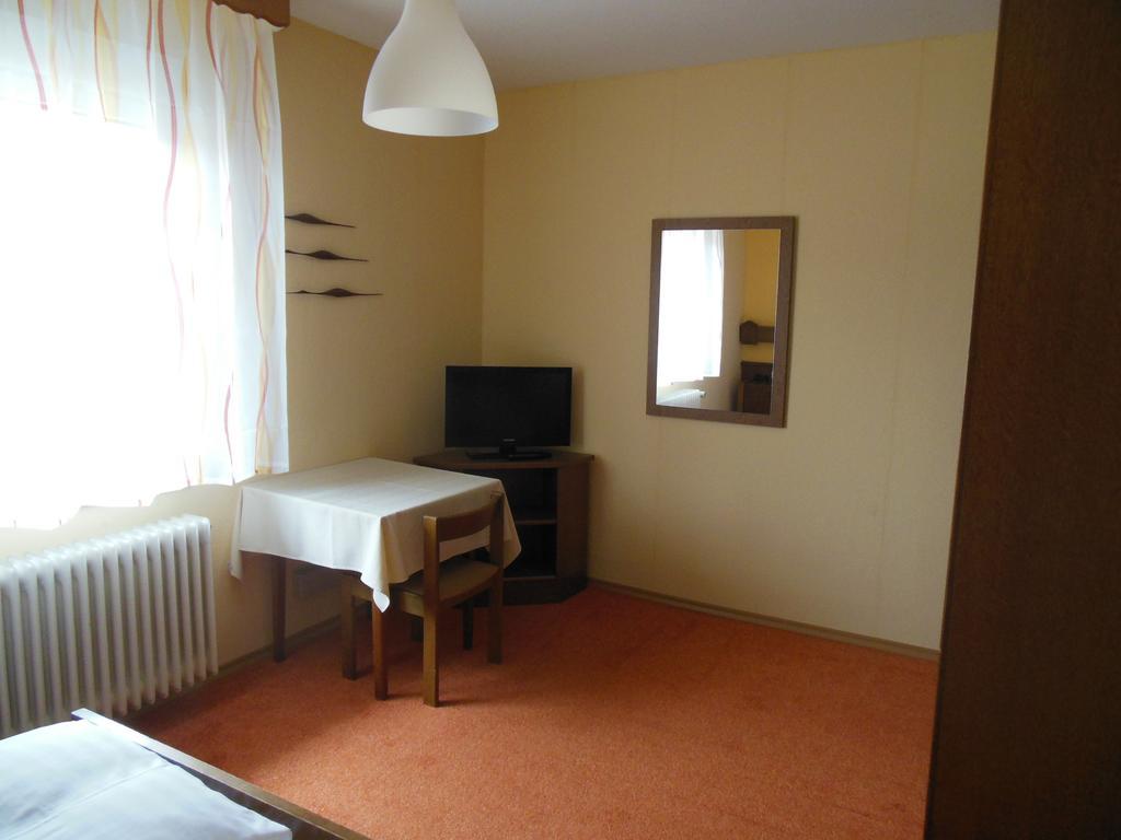 Gruener Baum Ξενοδοχείο Stetten  Εξωτερικό φωτογραφία